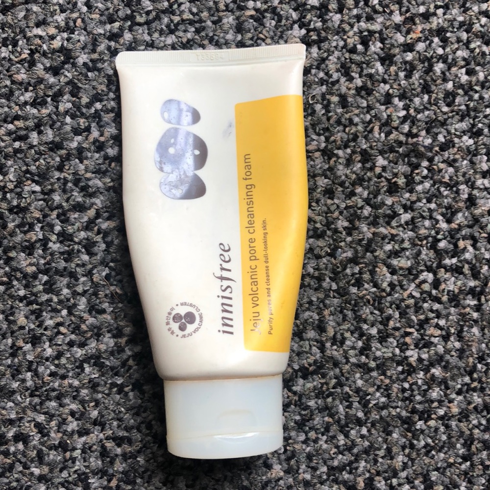 Innisfree Jeju Volcanic Pore Cleansing Foam